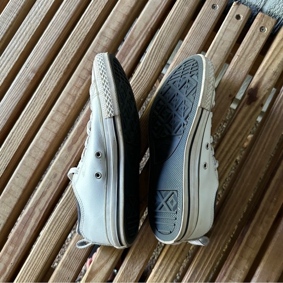 Converse Chuck Taylor All Stars Low Tops White Leather Juniors 5 Sneakers Shoes - Picture 9 of 13